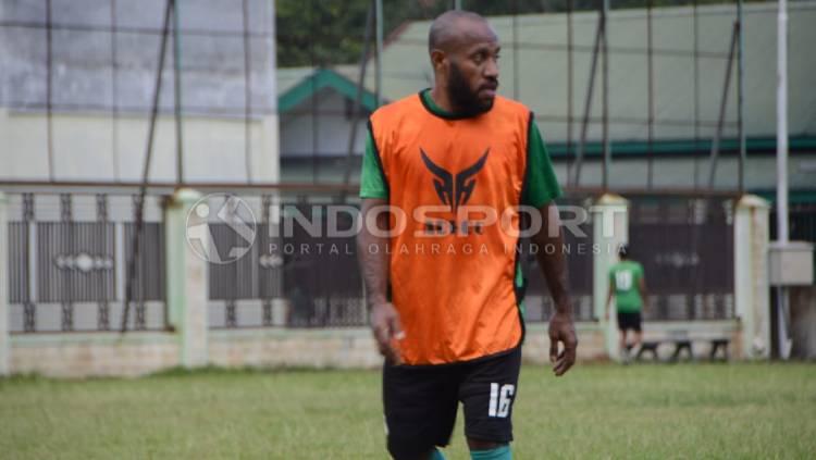 Pemain PSMS Medan, Yohanis Nabar.