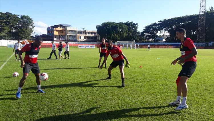 Manajemen Persipura Jayapura berharap jika Liga 1 2020 dilanjutkan harus mengikuti rekomendasi dari tim Gugus Tugas (Gustu) percepatan penanganan Covid-19.