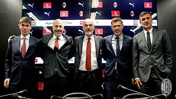 Dua nama teratas dalam jajaran direksi Rossoneri, Zvonimir Boban (CFO) dan Ivan Gazidis (CEO), dikabarkan sedang pecah kongsi sebagai buntut silang pendapat penentuan pelatih baru. Copyright: Sempre Milan