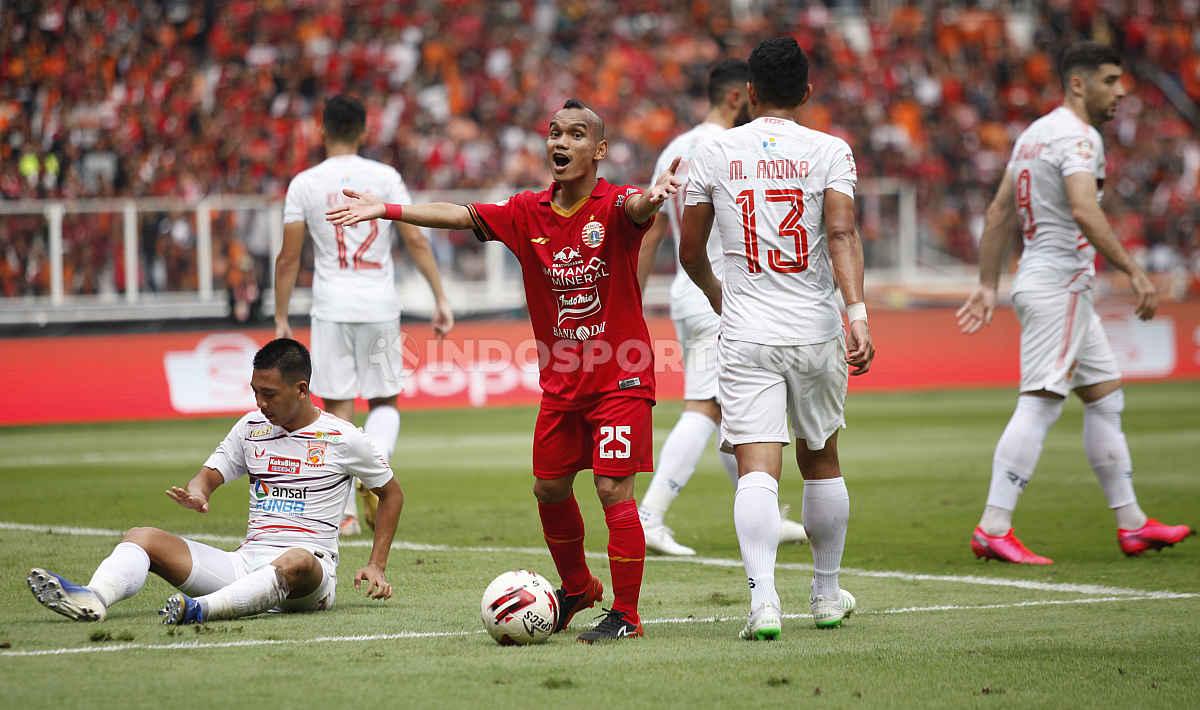 Protes sempat dilakukan pemain Persija Jakarta, Marko Simic saat menghadapi Borneo FC di laga pekan pertama Liga 1 2020.