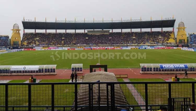 Pemerintah Provinsi Jawa Barat akan menggelar 'rapid test' atau tes cepat corona di 3 stadion besar. - INDOSPORT