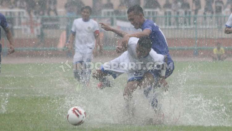 Uji coba PSCS Cilacap VS PSIM Yogyakarta di Stadion Wijayakusuma, Cilacap, Minggu (01/03/20). Copyright: Ronald Seger Prabowo/INDOSPORT