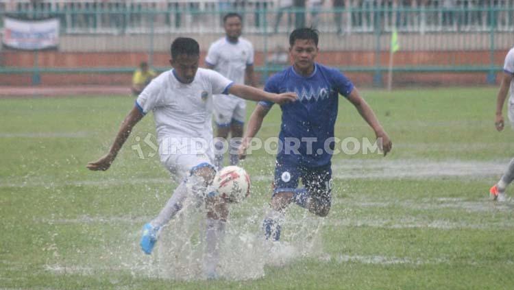 Uji coba PSCS Cilacap VS PSIM Yogyakarta di Stadion Wijayakusuma, Cilacap, Minggu (01/03/20). Copyright: Ronald Seger Prabowo/INDOSPORT