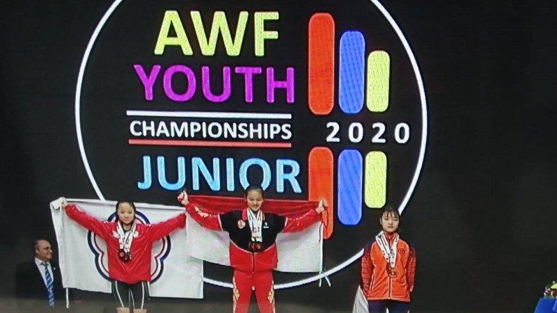 Kejuaraan angkat besi dunia junior di Rumania dikabarkan batal karena virus corona. - INDOSPORT