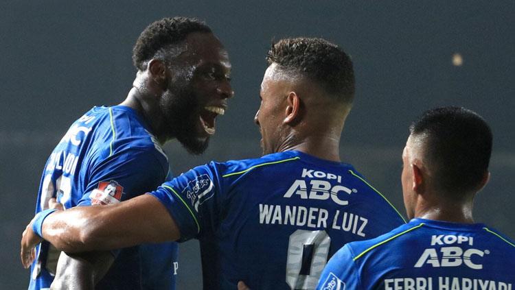 Wander Luiz dan Geoffrey Castilion Bersama Persib Bandung di awal Liga 1 2020 bisa meniru kisah sukses duet legendaris di Liga Indonesia berikut.