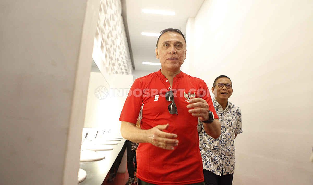 Ketua umum PSSI, Mochammad Iriawan melanjutkan inspeksi calon stadion Piala Dunia U-20 2021. Kali ini giliran Stadion Gelora Bung Karno, Senayan Jakarta. Copyright: Herry Ibrahim/INDOSPORT