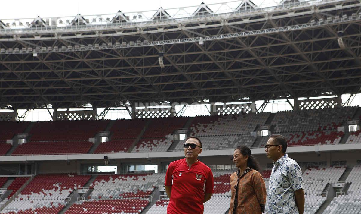 Ketua umum PSSI, Mochammad Iriawan melanjutkan inspeksi calon stadion Piala Dunia U-20 2021. Kali ini giliran Stadion Gelora Bung Karno, Senayan Jakarta. - INDOSPORT
