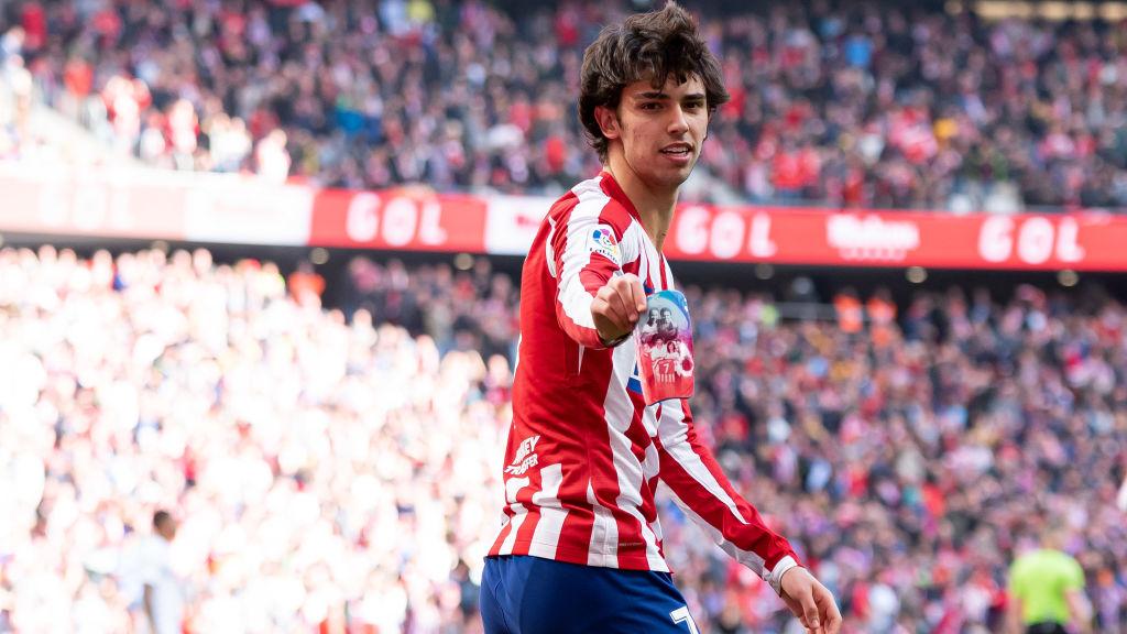 Selebrasi nyeleneh Joao Felix di laga Atletico Madrid vs Sevilla Copyright: Alejandro Rios/DeFodi Images via Getty Images