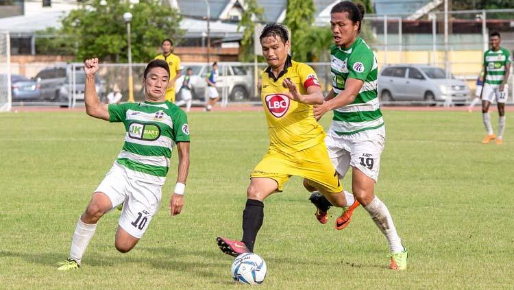 Striker Kaya-Iloilo FC Jovin Bedic (tengah). Copyright: Twitter/@KayaFC