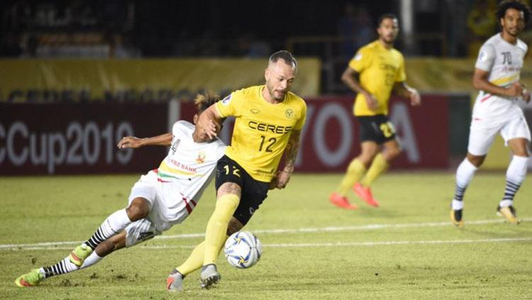 Pemain Ceres-Negros Stephan Schrock. Copyright: Twitter/@AFCCup