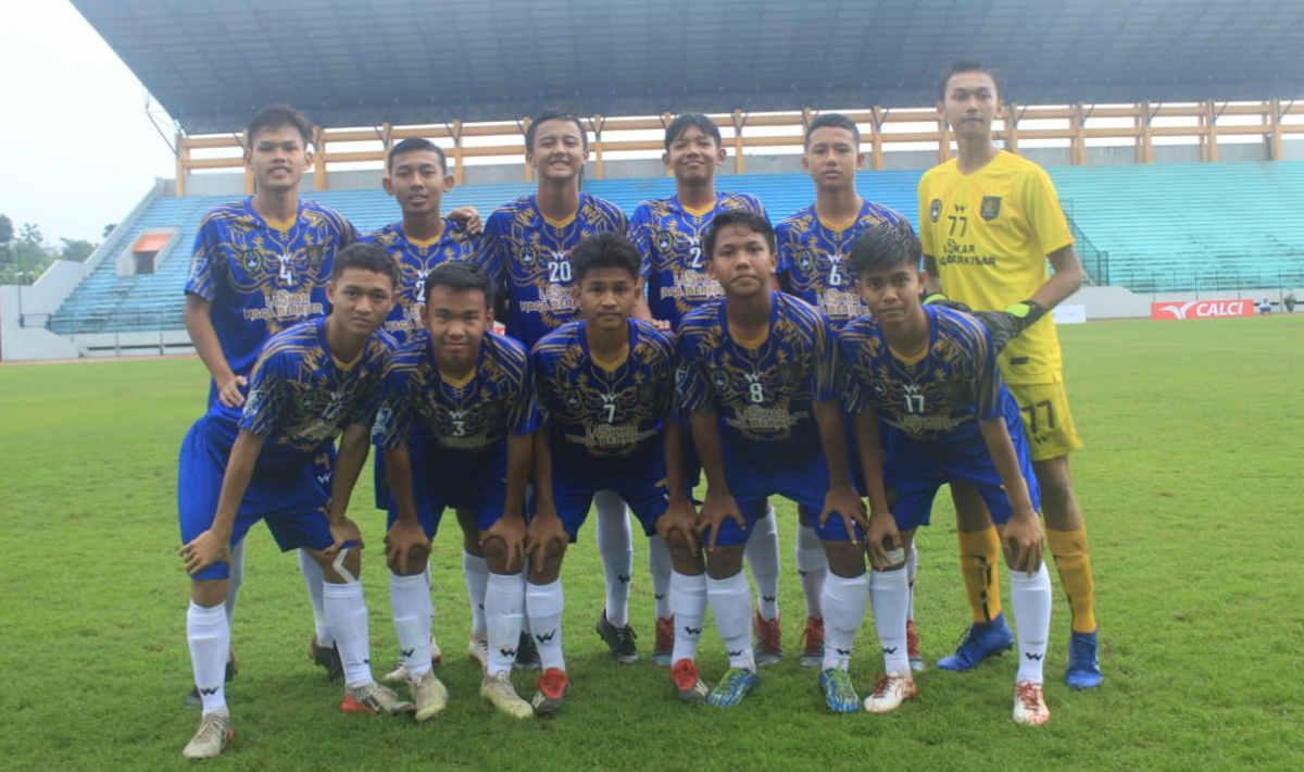 Aditya Ramadhan (kanan atas) saat bersama timnya PSSA Asahan. Aditya dipanggil untuk mengikuti TC Timnas Indonesia U-16.