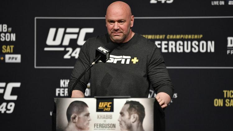 Presiden Ultimate Fighting Championship (UFC), Dana White resmi menunda pertarungan antaran Tony Ferguson vs Justin Gaethje karena wabah virus corona. - INDOSPORT