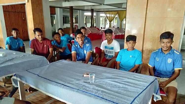 Para pemain klub Liga 2, Putra Sinar Giri.