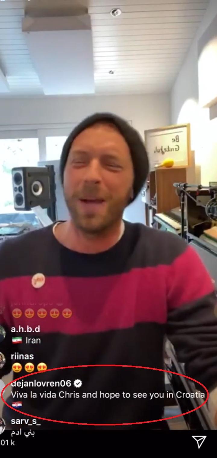 Bek Liverpool, Dejan Lovren, mengidolakan Chris Martin dari band Coldplay. Copyright: Instagram/@coldplay