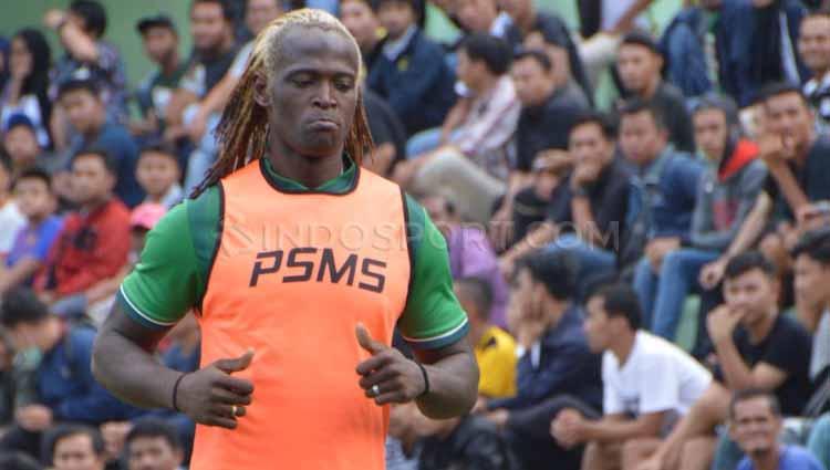 Mohamadou Alhadji saat berseragam PSMS Medan di Liga 2 musim 2019 lalu. Copyright: Aldi Aulia Anwar/INDOSPORT