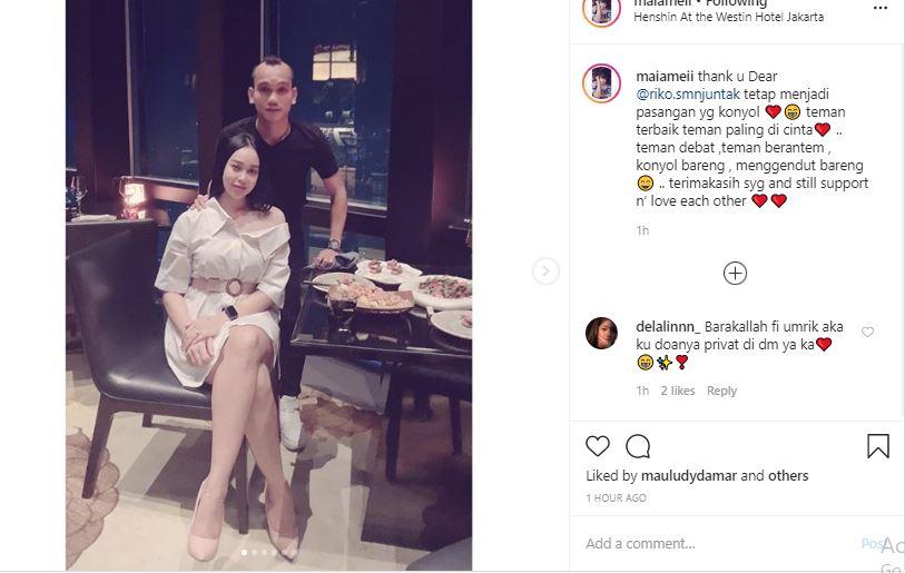 Riko Simanjuntak merayakan ulang tahun kekasihnya dengan dinner romantis. Copyright: Instagram @maiameii