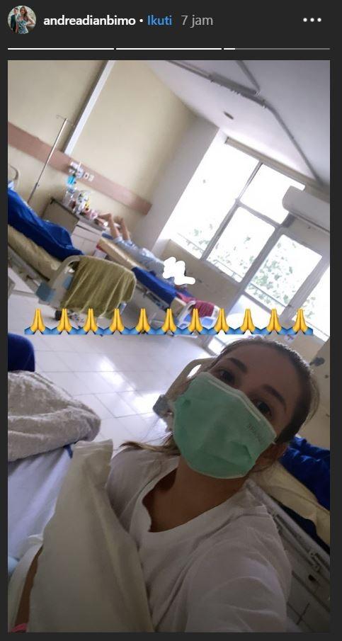 Andrea Dian menunjukkan kondisinya saat diisolasi di rumah sakit. Copyright: Instagram/Andrea Dian