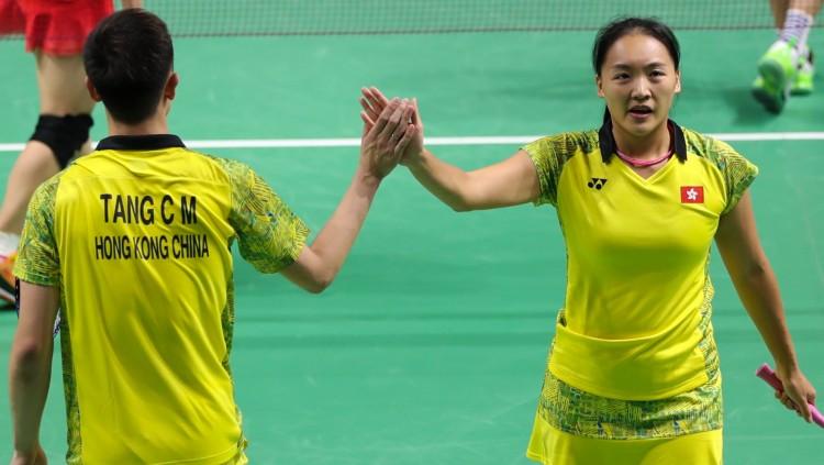 Nikmati hari di sela Indonesia Masters 2021, pebulutangkis Tse Ying Suet punya kegiatan jadi tukang cukur rambut atlet tunggal putra, Lee Cheuk Yiu.