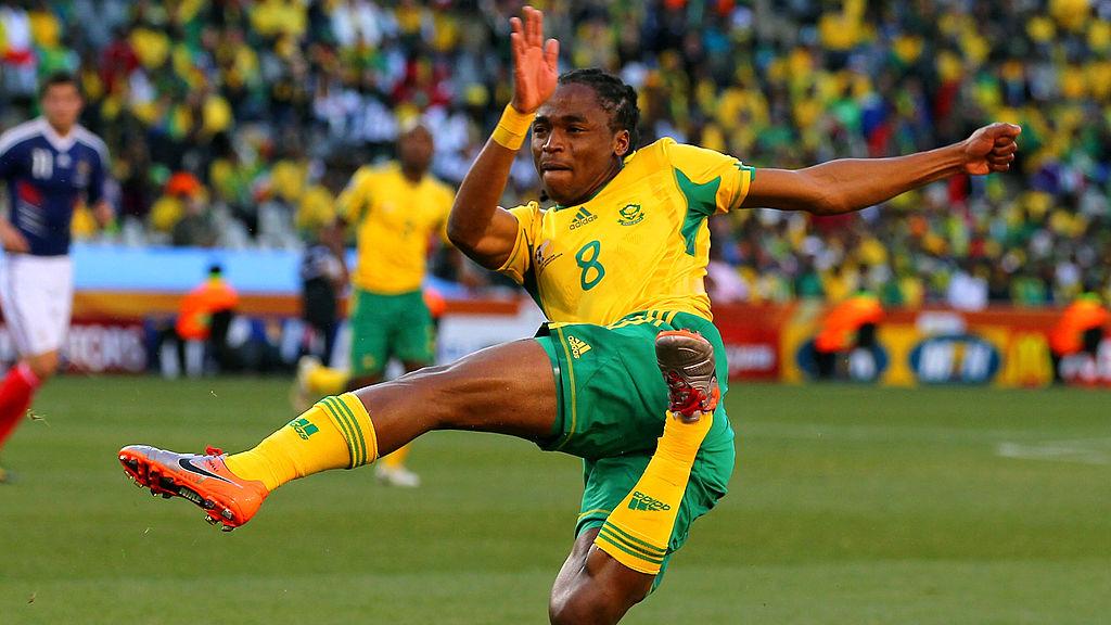 Siphiwe Tshabalala saat beraksi di Piala Dunia 2010 melawan Prancis - INDOSPORT