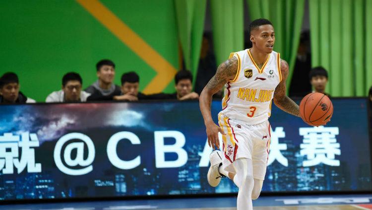 Eks pemain NBA yang kini berkarier dengan tim CBA, Joe Young. - INDOSPORT