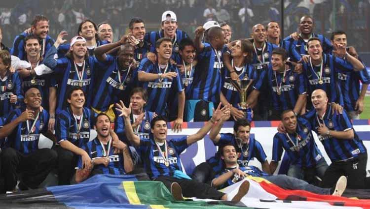 Klub Inter Milan pernah menerima gelar juara scudetto 'hibah' pada musim 2005-2006 sebagai buntut Calciopoli di Liga Italia Serie A. - INDOSPORT