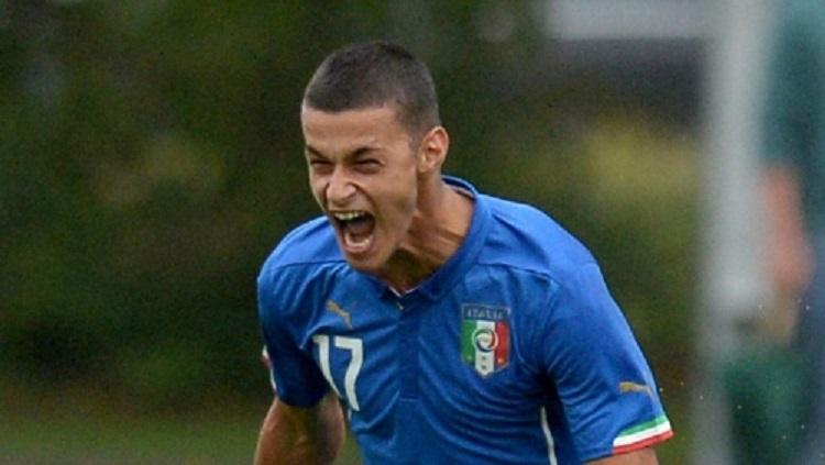 Klub Serie A Italia, AC Milan, dikabarkan sudah menjalin kesepakatan dengan pemain yang akan diplot sebagai pengganti Zlatan Ibrahimovic, yakni Gianluca Scamacca.