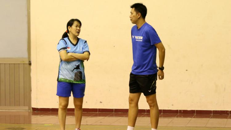 Rony Agustinus (kanan), pelatih bulutangkis Indonesia yang resmi direkrut sebagai pelatih tunggal putra Korea Selatan. - INDOSPORT