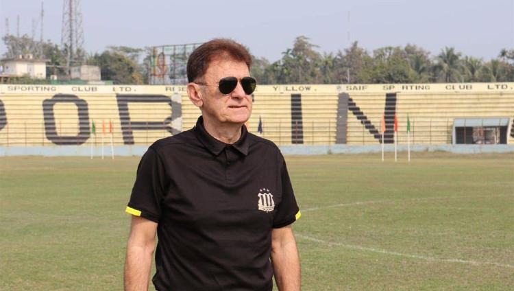 Eks kepala pelatih klub Liga 1 2020 Persib Bandung asal Serbia Drago Mamic diketahui kini tengah merajut asa di Bangladesh. - INDOSPORT
