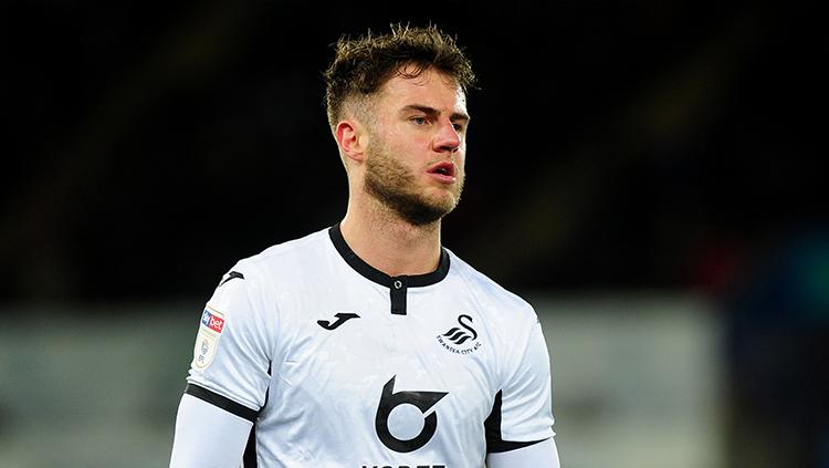 Diyakini lebih baik daripada Harry Maguire, Manchester United didesak untuk segera membajak bintang Swansea City, Joe Rodon.