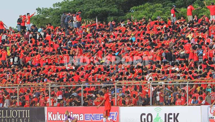 Suporter Persijap Jepara (Banaspati). Copyright: Ronald Seger Prabowo/INDOSPORT