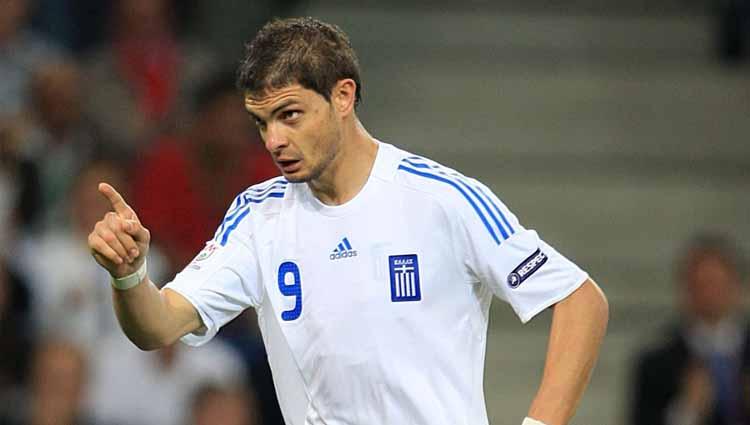 Angelos Charisteas saat tampil bersama Timnas Yunani.