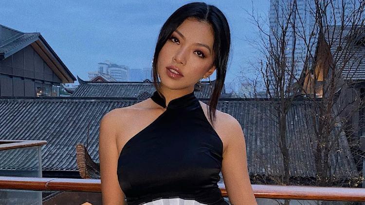 Lily Muni He, pegolf seksi asal China. - INDOSPORT