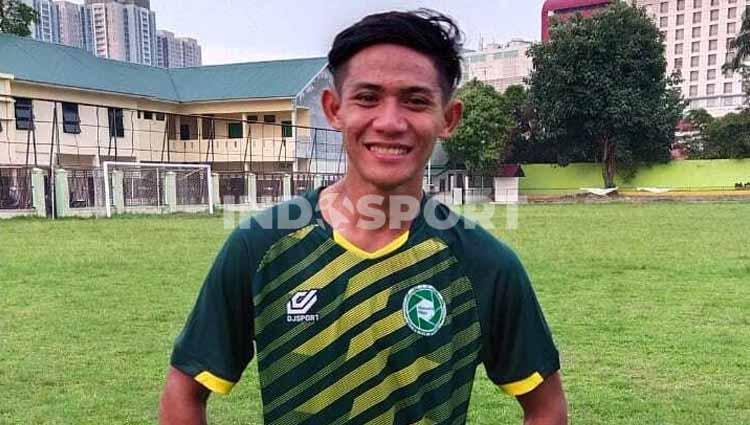 Pemain Timnas Indonesia U-23 di SEA Games 2019, Firza Andika, tiba-tiba mendatangi markas dari PSMS Medan di komplek Stadion Kebun Bunga, Medan, Selasa kemarin. - INDOSPORT