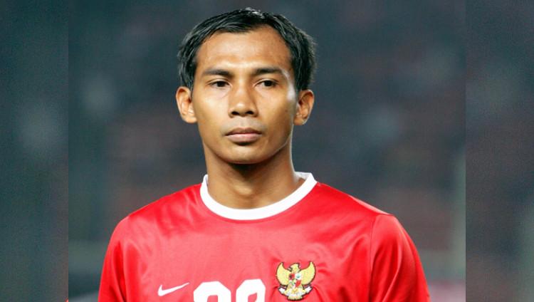 Mantan pemain Timnas Indonesia Aris Budi Praestyo kini jadi anggota DPRD Pasuruan (2019-24). Copyright: Ahmad Zamroni/AFP via Getty Images