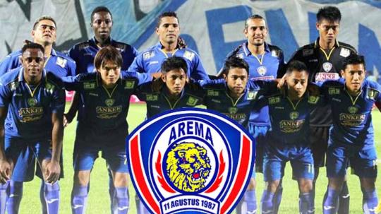 Arema Cronus pernah membangun skuat Los Galacticos alias bertabur bintang di Indonesia Super League (ISL), dengan memiliki kuartet penyerang mengerikan bagi pertahanan tim lawan, ketika Rahmad Darmawan datang dengan gerbong Pelita Jaya pada musim 2013 silam.