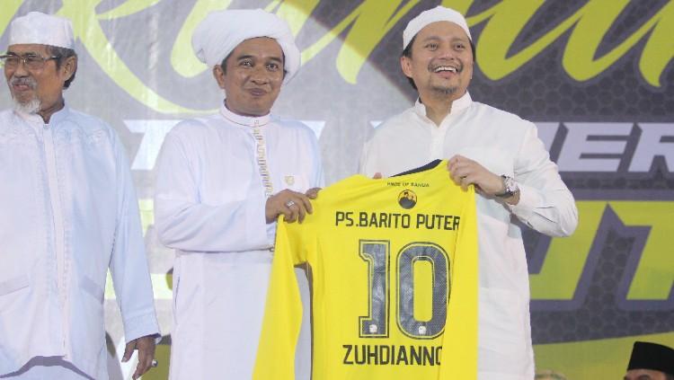 Ulama kharismatik asal Kalimantan, sekaligus Ketua Dewan Penasehat klub Barito Putera, KH Ahmad Zuhdiannor meninggal dunia pada Sabtu (02/05/20) pagi.