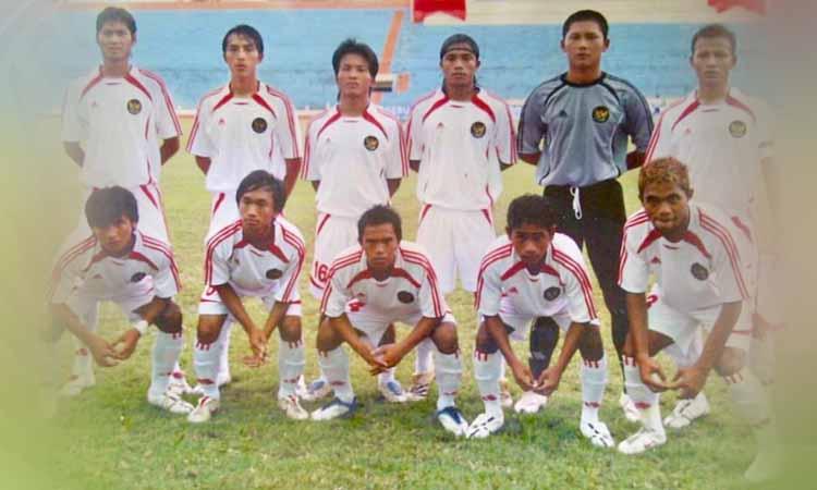 Mantan bomber PSIM Yogyakarta dan Timnas Indonesia, FX Harminanto ternyata saat ini menjalani profesi sebagai wartawan.