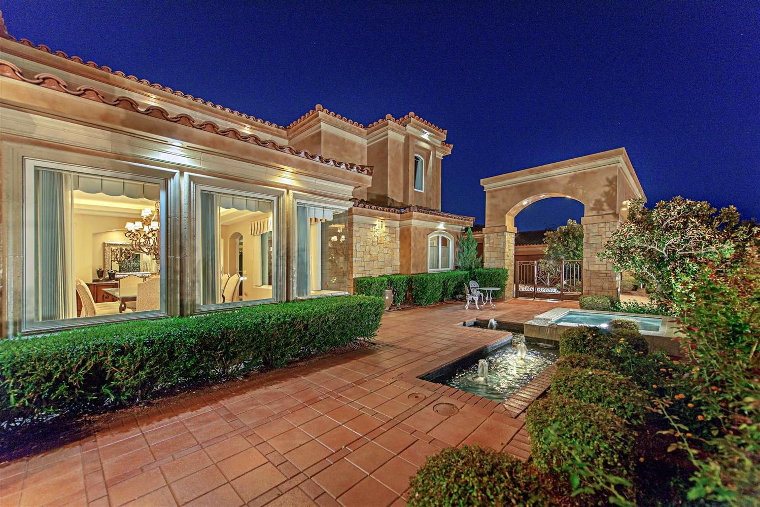 Harga rumahnya Tyson £ 2,5 juta di Nevada. Copyright: Luxury Homes of Las Vegas