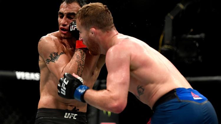 Petarung Mixed Martial Arts (MMA), Justin Gaethje sukses menyabet gelar interim kelas ringan usai mengalahkan Tony Ferguson di UFC 249, Minggu (10/05/20).