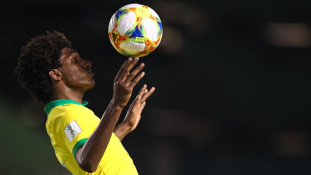 Talles Magno saat membela Timnas Brasil