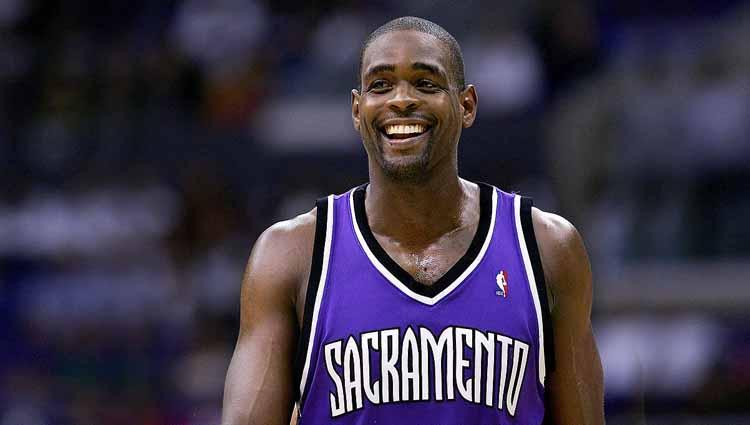 Salah satu tanda pemain NBA dianggap sebagai legenda adalah ketika nomornya dipensiunkan klubnya. Hal itu terjadi pada Chris Webber bersama Sacramento Kings. - INDOSPORT