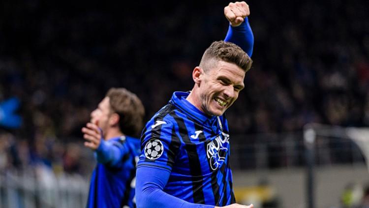 Pemain Atalanta, Robin Gosens, nyaris tergiur tawaran Newcastle sebelum dipinjam Inter Milan. - INDOSPORT