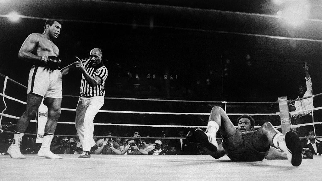 George Foreman saat melawan Muhammad Ali Copyright: Bettmann / Contributor via Getty Images