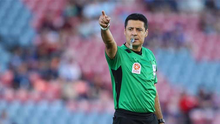 Eks wasit Liga 1, Alireza Faghani, dikabarkan resmi pimpin Piala Dunia 2022 di Qatar yang mana ajang akbar itu bakal mulai pada (20/11/2022) nanti. - INDOSPORT