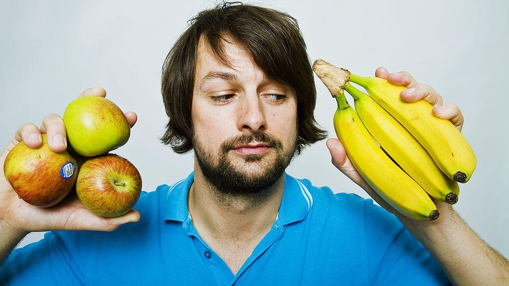 Buah Apel dan Pisang Copyright: Universal Images Group via Getty Images