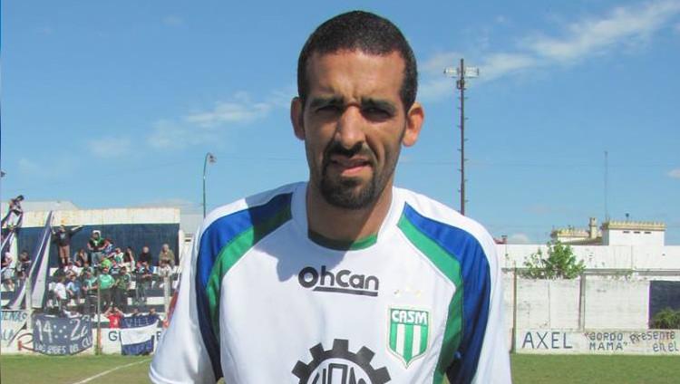 Mantan striker Clube Atletico San Miguel (Liga Argentina), Eugenio Peralta (Kolombia). Copyright: cadu1914.blogspot.com
