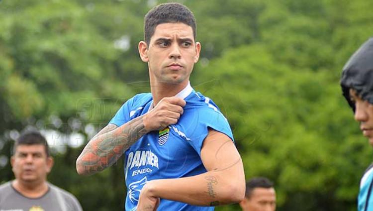Pemain asal Brasil Raphael de Lima Carioca sempat jalani seleksi (trial) di Persib Bandung. Copyright: Otto Syaban/Simamaung