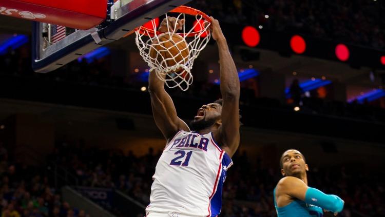 Rekap hasil NBA 2022-2023, Minggu (05/3/23) menyajikan kejutan menyusul keberhasilan Philadelphia 76ers memutus rekor 16 kemenangan Milwaukee Bucks. - INDOSPORT