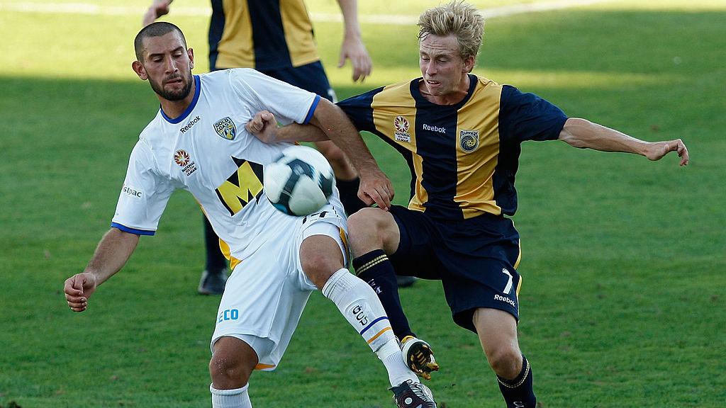Andrew Barisic (kiri) saat memperkuat klub Australia, Gold Coast Copyright: Corey Davis/Getty Images