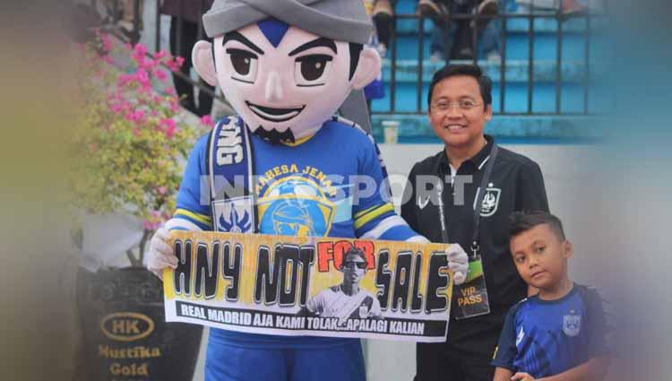 MJ Maskot PSIS Semarang. Copyright: Ronald Seger Prabowo/INDOSPORT